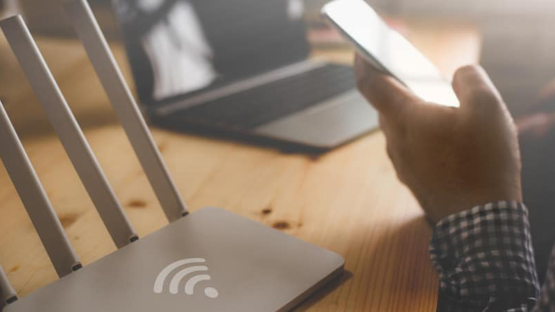 Đổi mật khẩu WiFi là cách để hạn chết WiFi bị xâm nhập Người dùng cần làm gì khi phát hiện ai đó dùng “ké” WiFi nhà mình?